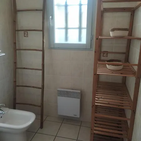 別荘 L'olivier Maison De Village Avec Jardin Au Calme Pour 6 Pers *