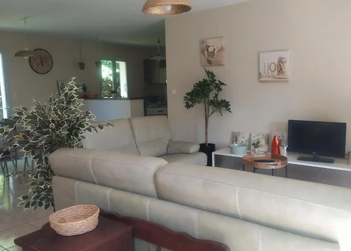 L'olivier Maison De Village Avec Jardin Au Calme Pour 6 Pers